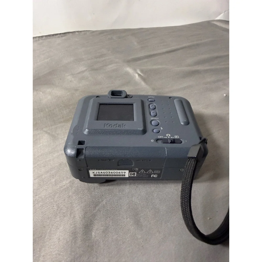 Kodak DC3200 Digital Camera Vintage 1MP Point and Shoot Blue
